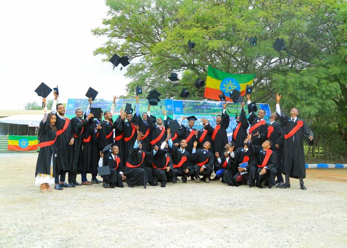 Äthiopische Studenten feiern ihren Abschluss