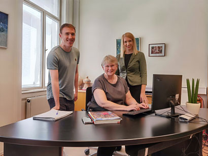 Photo of the team at the Donation Services department at Menschen für Menschen Austria