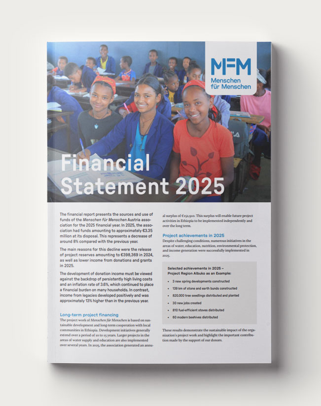 Cover of the 2025 financial statement featuring children at school.